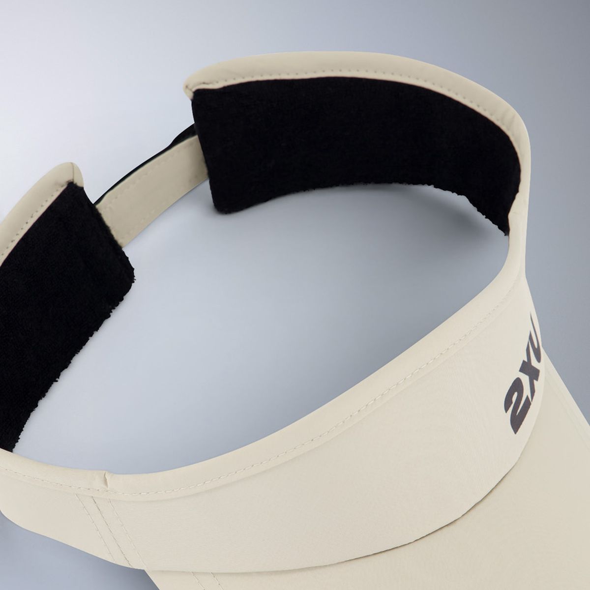 투타임즈유(2XU) (공용) 런 바이저_UQ5686FPEB-BLK