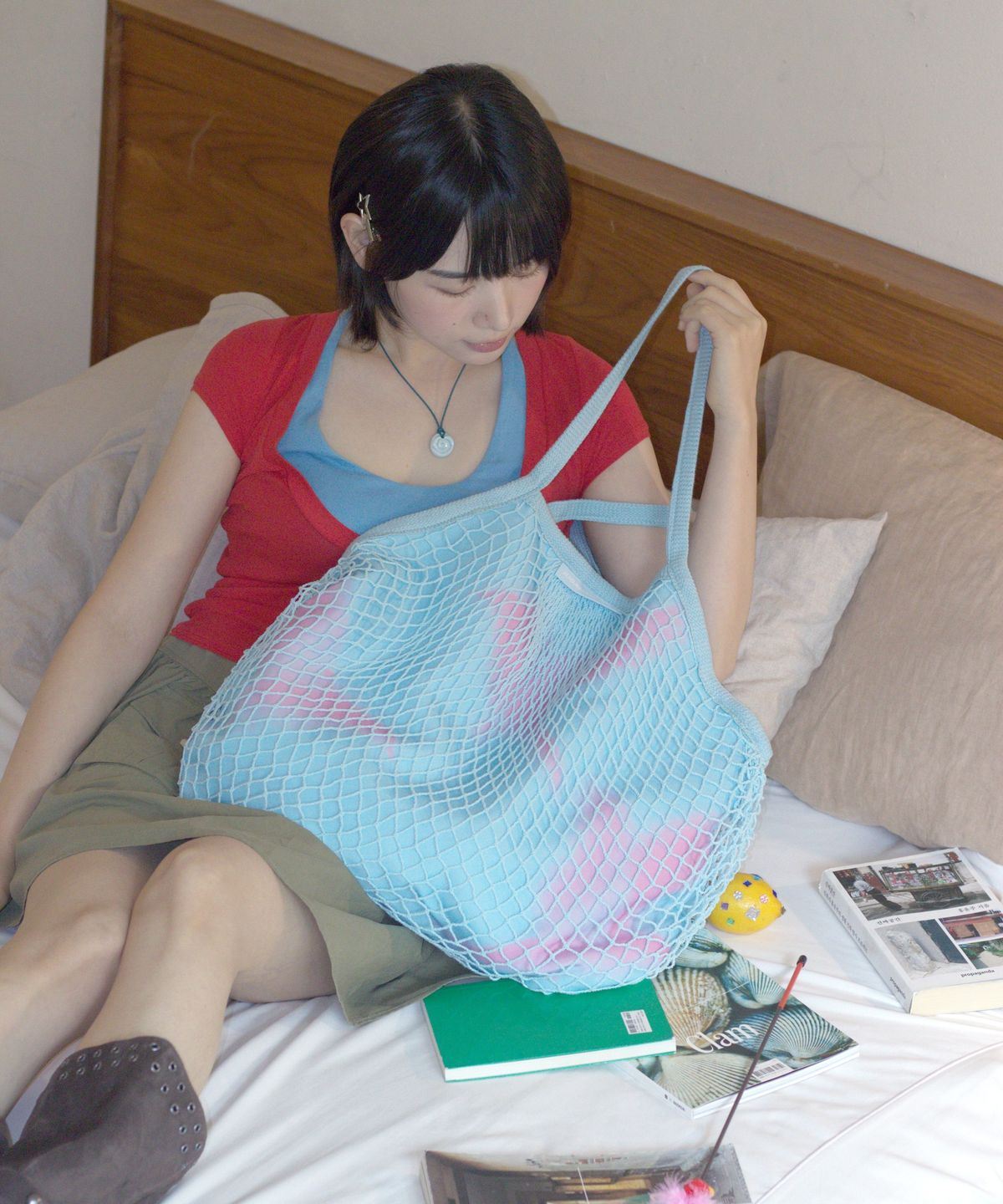 이우가마카라스(IUGAMAKARAS) Wavy Layered Net Bag (Blue)