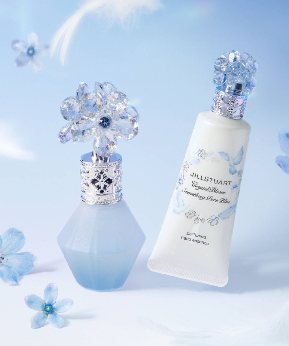 질스튜어트 뷰티(JILLSTUART BEAUTY) 크리스탈 블룸 썸씽 퓨어 블루 오 드 퍼퓸 30ml + 롤 온 10ml 26,000원 상당
