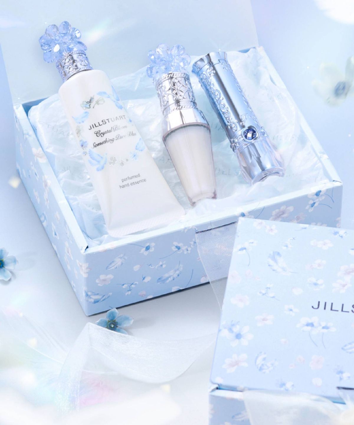 질스튜어트 뷰티(JILLSTUART BEAUTY) 크리스탈 블룸 썸씽 퓨어 블루 오 드 퍼퓸 30ml + 롤 온 10ml 26,000원 상당