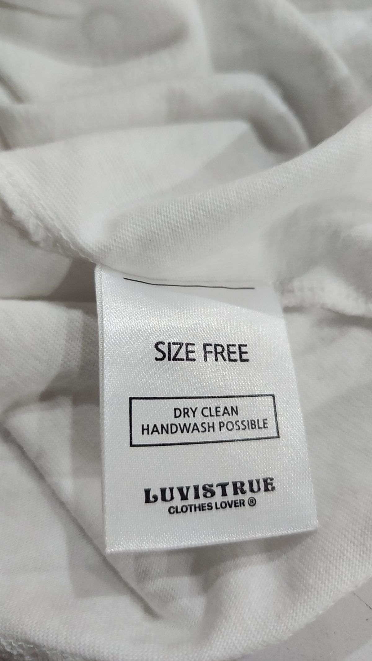 러브이즈트루(LUVISTRUE) 반소매 티셔츠 FREE