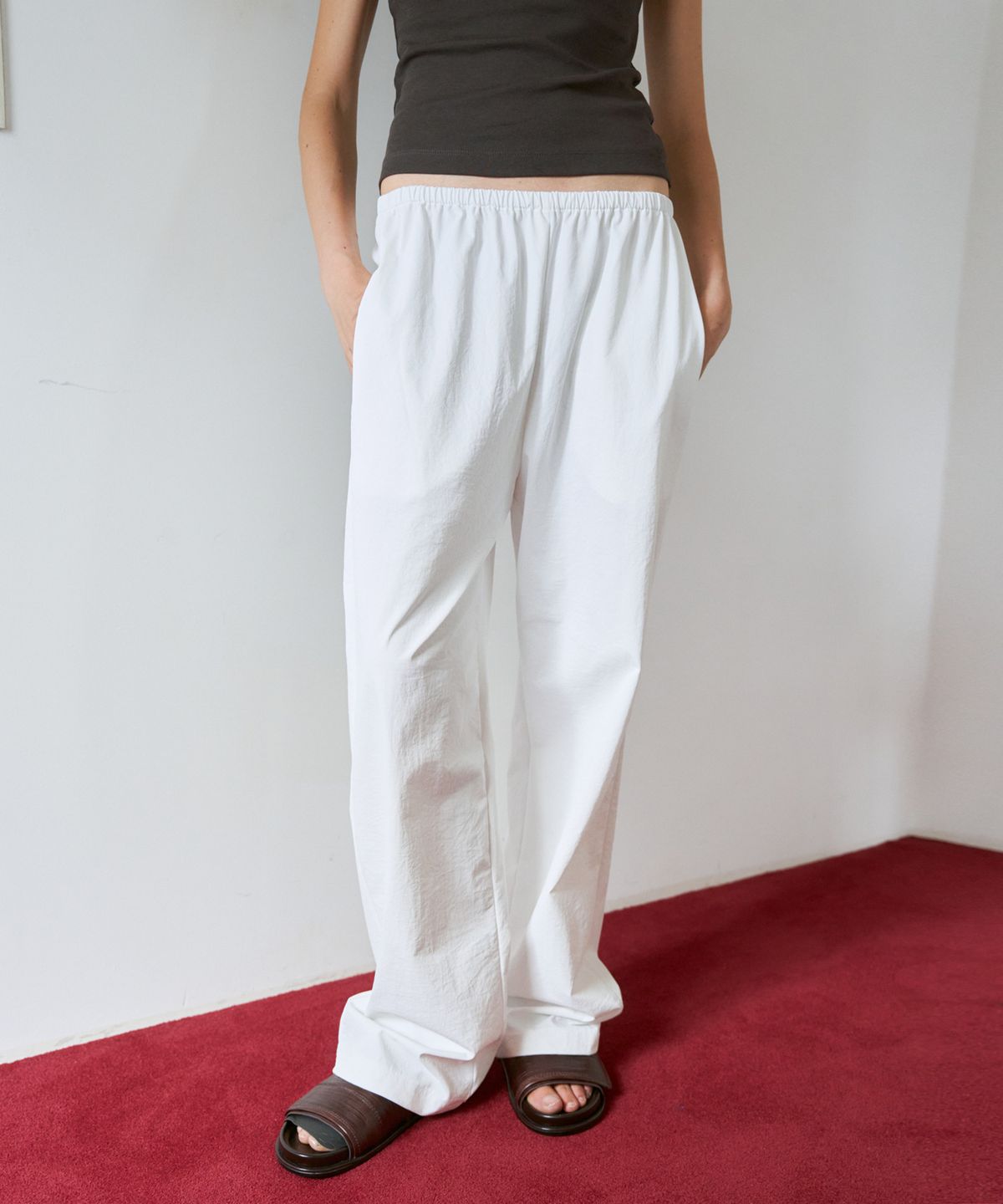 38컴온커먼(38COMEONCOMMON) Wide Drawstring Hem Pants (White)