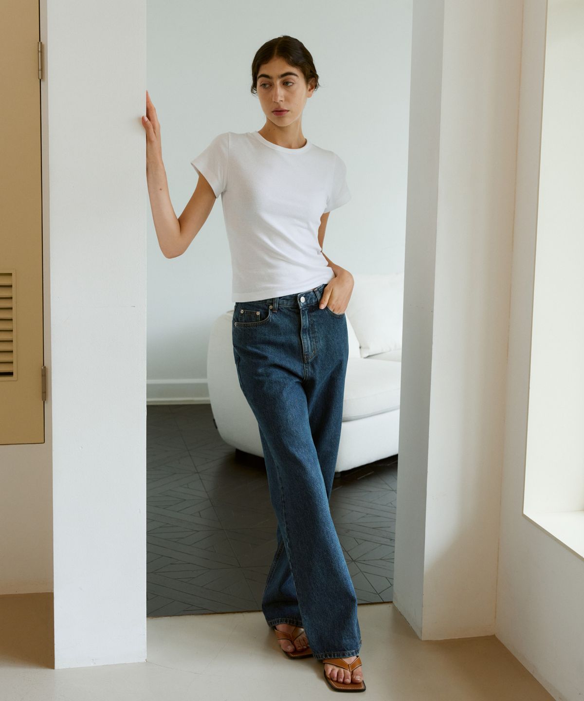 38컴온커먼(38COMEONCOMMON) Slim 90S Long T-Shirts (White)