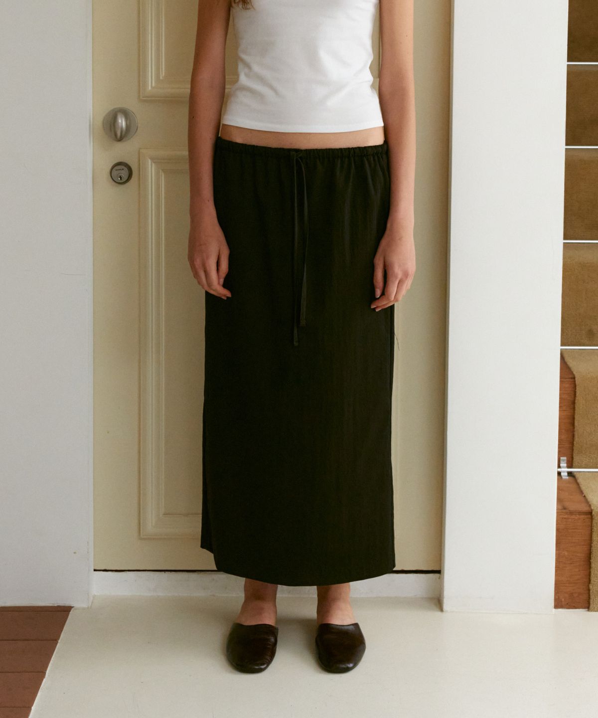 38컴온커먼(38COMEONCOMMON) Straight Long Banding Skirts (Black)