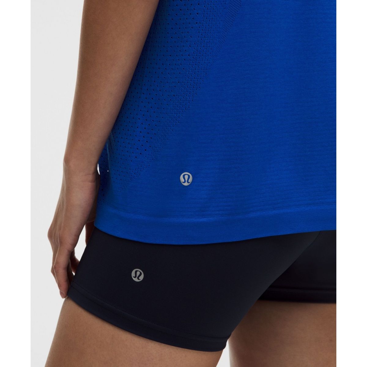 룰루레몬(LULULEMON) 스위프틀리 릴랙스드 숏슬리브 셔츠 힙 렝스 *로고  BEBA
