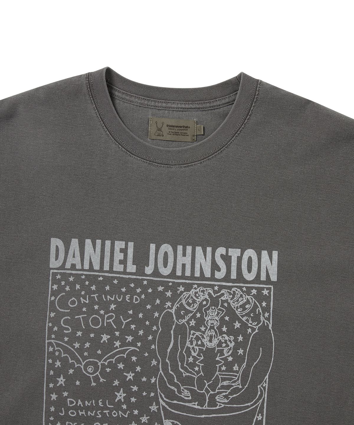 디스이즈네버댓(THISISNEVERTHAT) TNT Daniel Johnston Continued Story Tee Charcoal