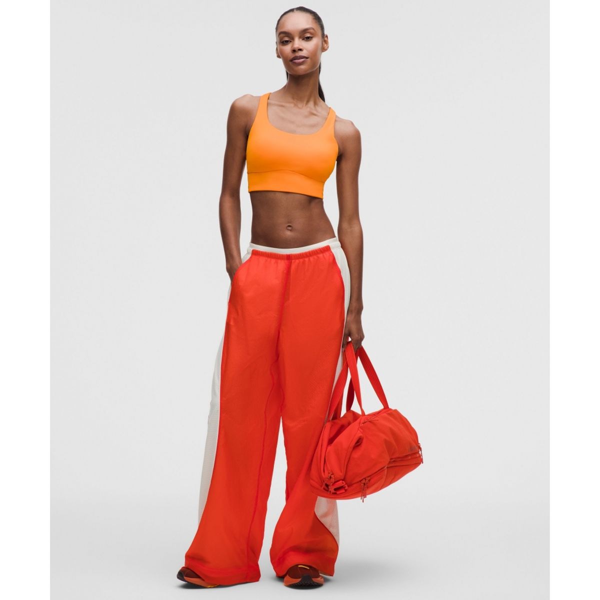룰루레몬(LULULEMON) 에너지 롱라인 브라 미디엄 서포트, B–D컵 *에볼브