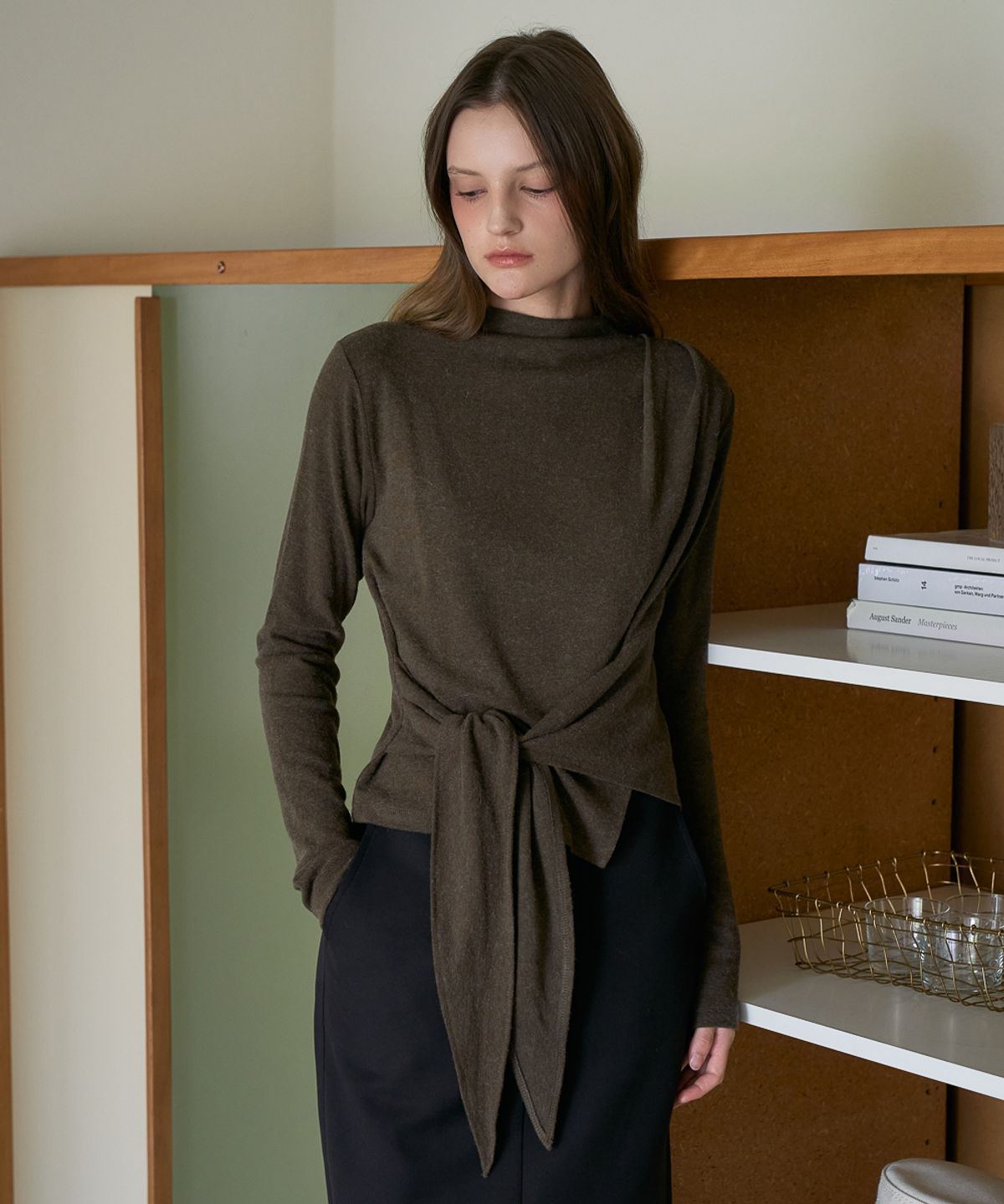 드헤베(DEHEVE) Wool Mock-neck Wrap Long Sleeve [Khaki]