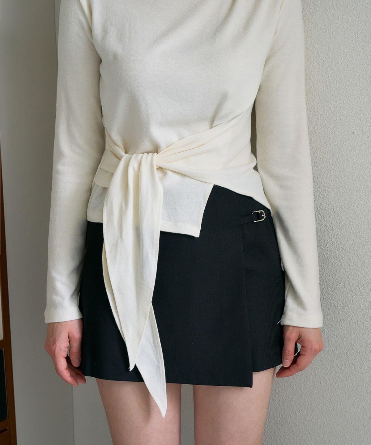 드헤베(DEHEVE) Wool Mock-neck Wrap Long Sleeve [Ivory]