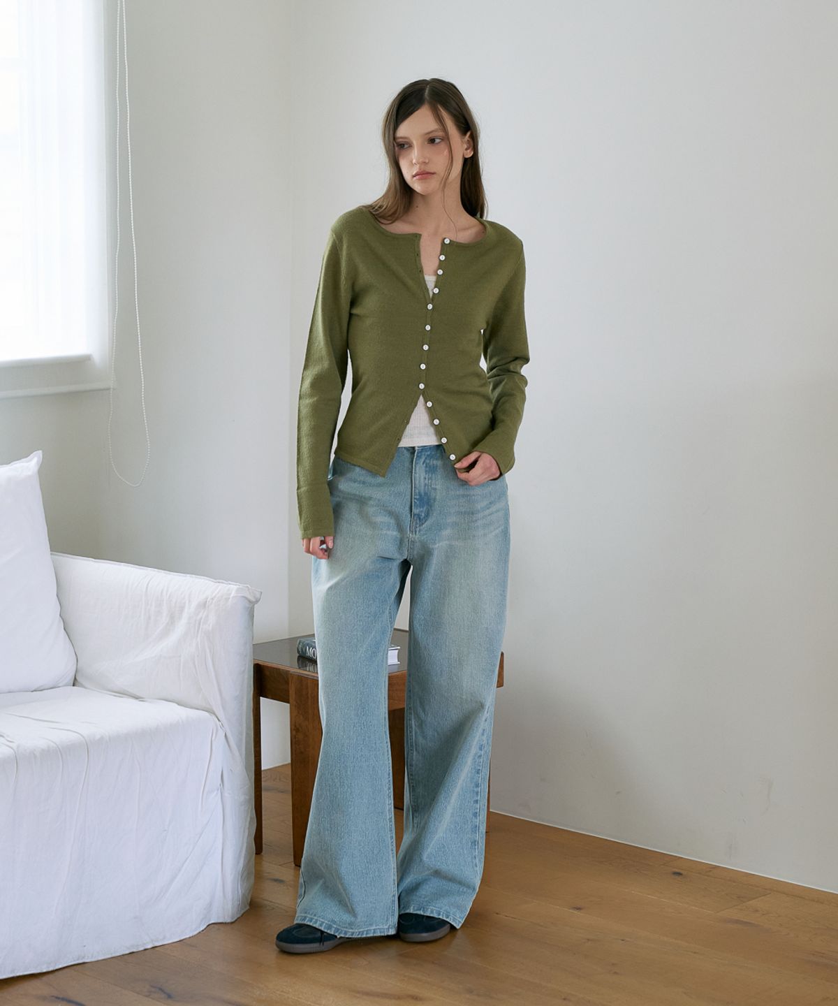 드헤베(DEHEVE) Slim Button Cardigan [Olive]