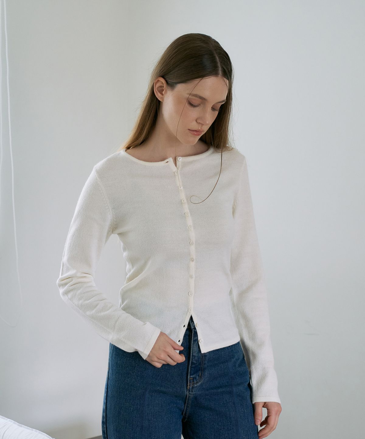 드헤베(DEHEVE) Slim Button Cardigan [Ivory]