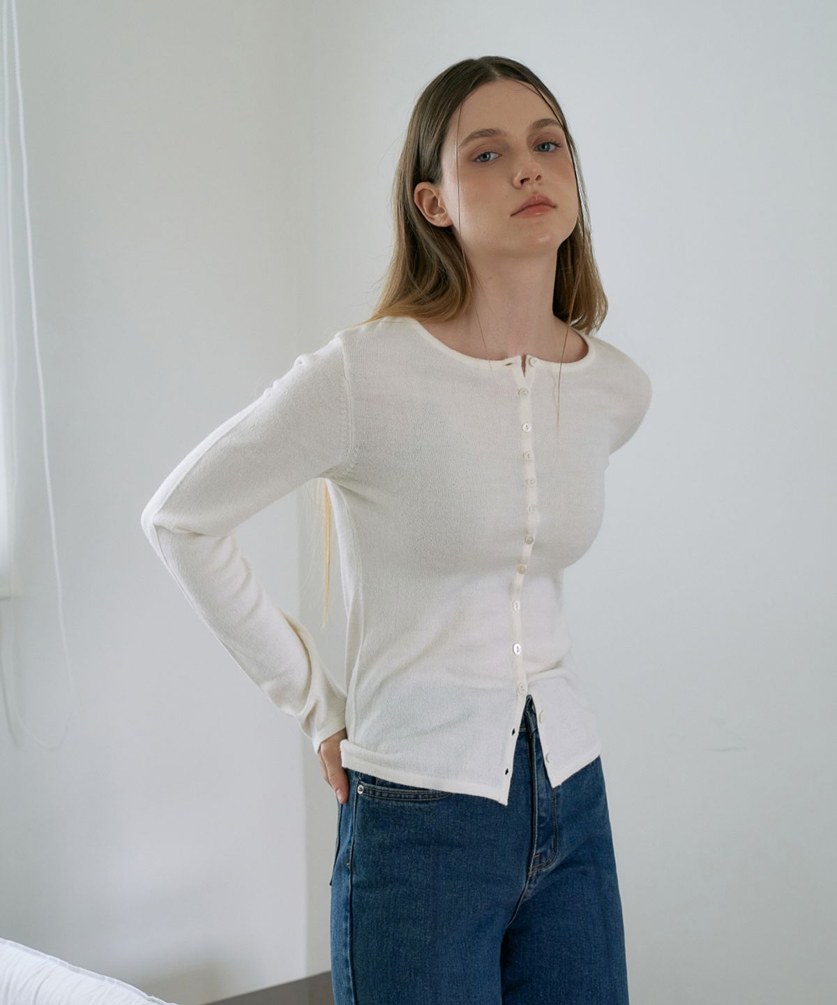 드헤베(DEHEVE) Slim Button Cardigan [Ivory]