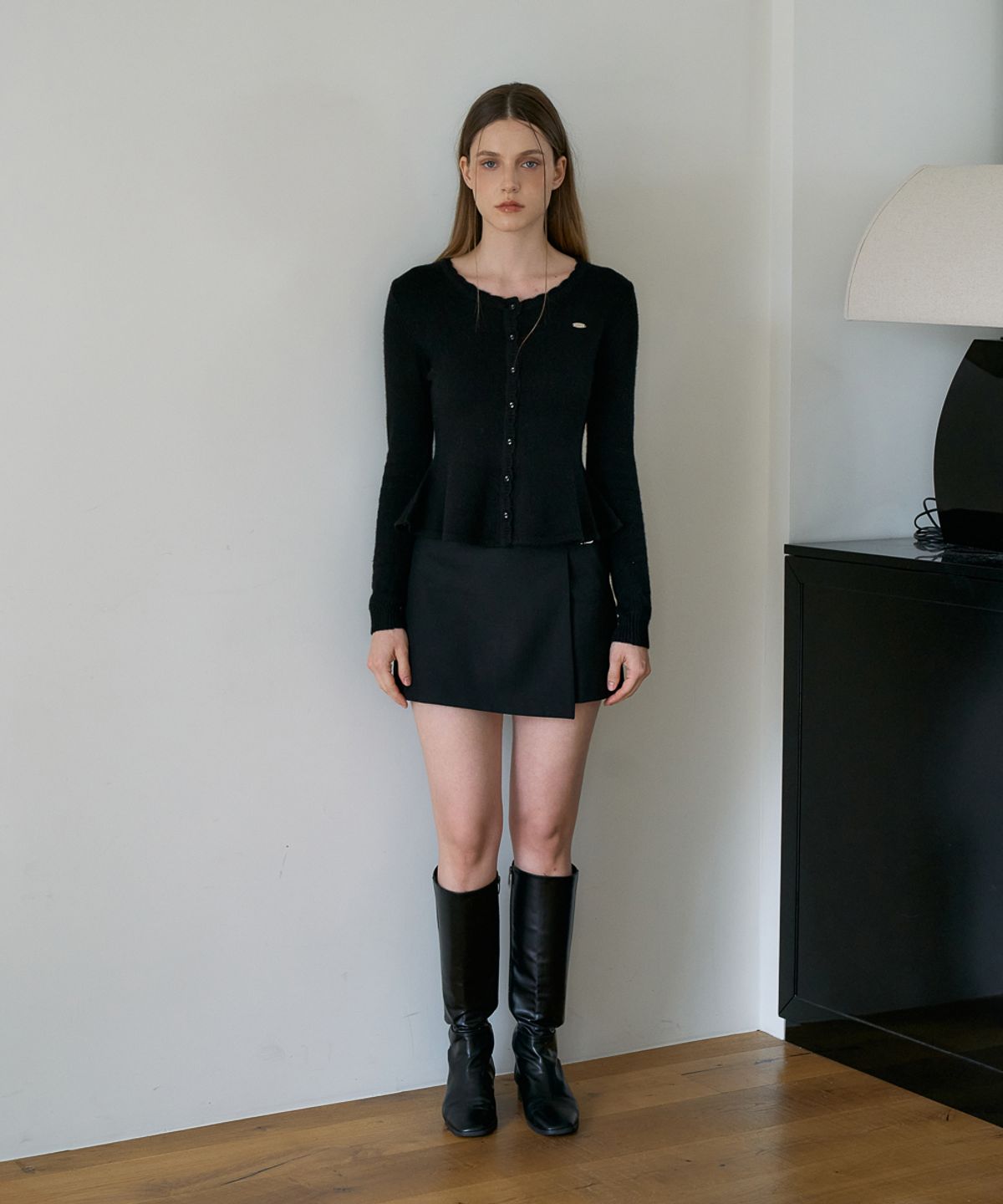 드헤베(DEHEVE) Wool Flare Frill Cardigan [Black]