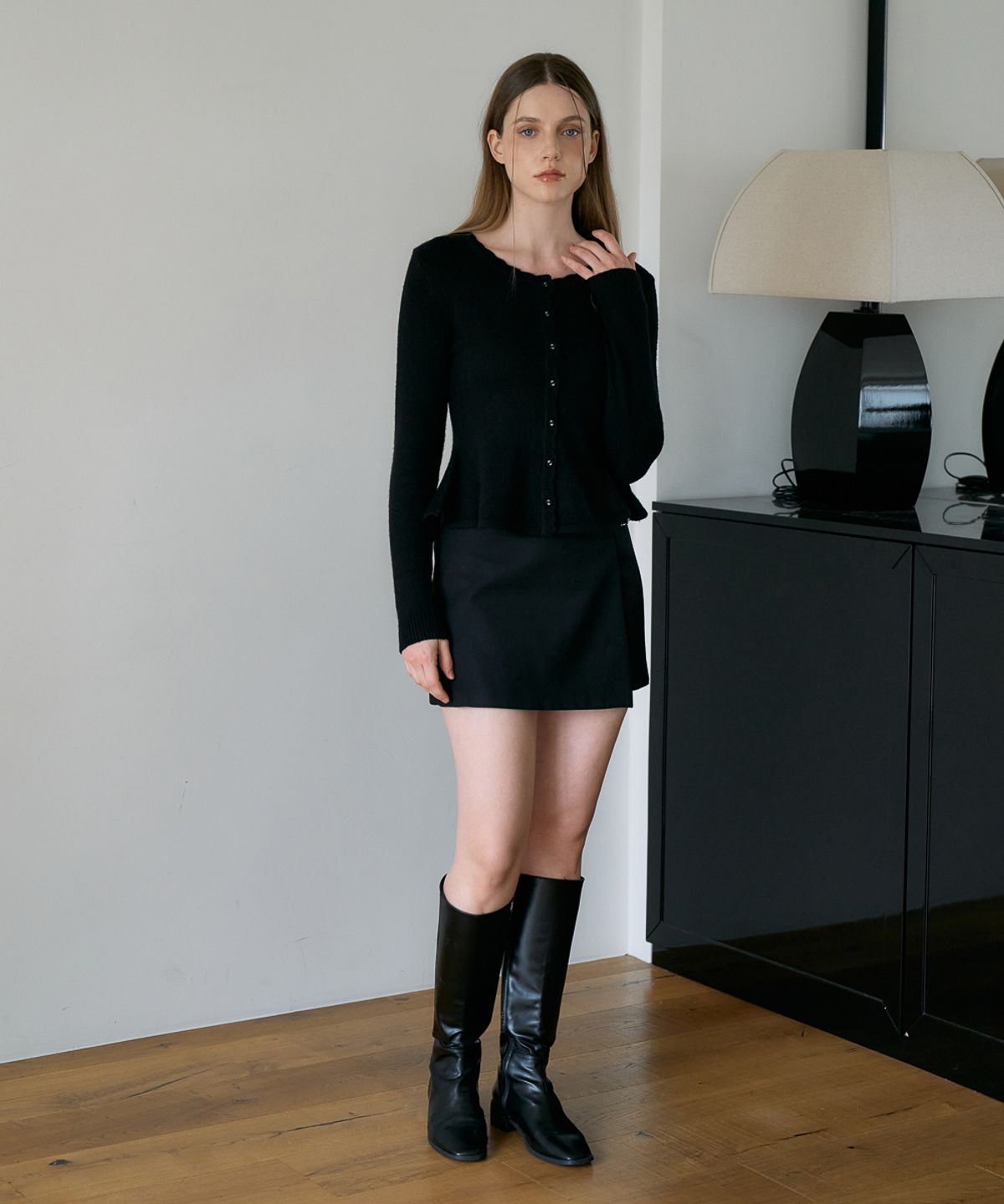 드헤베(DEHEVE) Wool Flare Frill Cardigan [Black]
