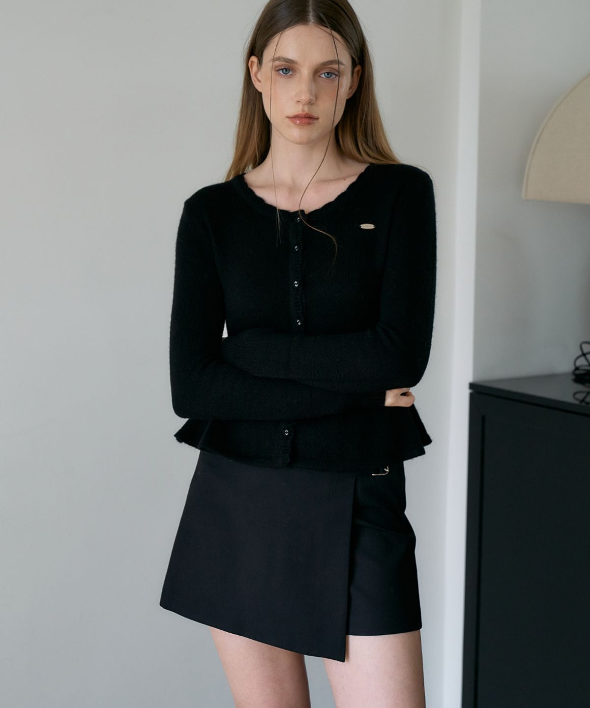 드헤베(DEHEVE) Wool Flare Frill Cardigan [Black]
