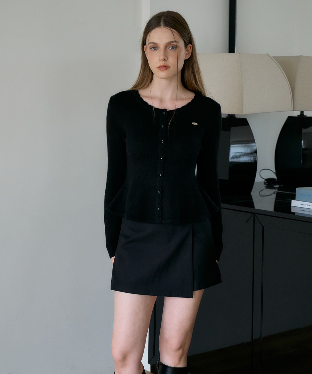 드헤베(DEHEVE) Wool Flare Frill Cardigan [Black]