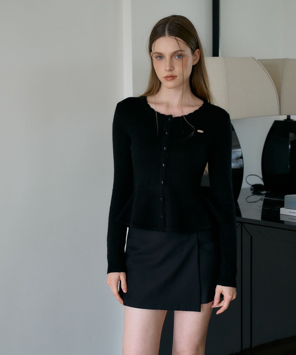 드헤베(DEHEVE) Wool Flare Frill Cardigan [Black]