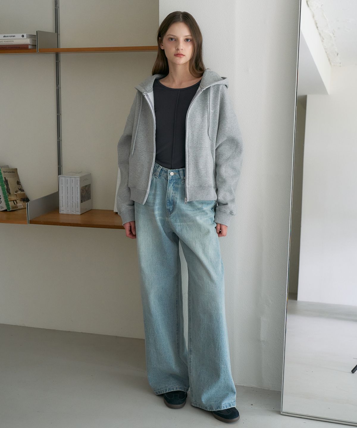 드헤베(DEHEVE) Essential Logo Hood Zip-Up [Gray]