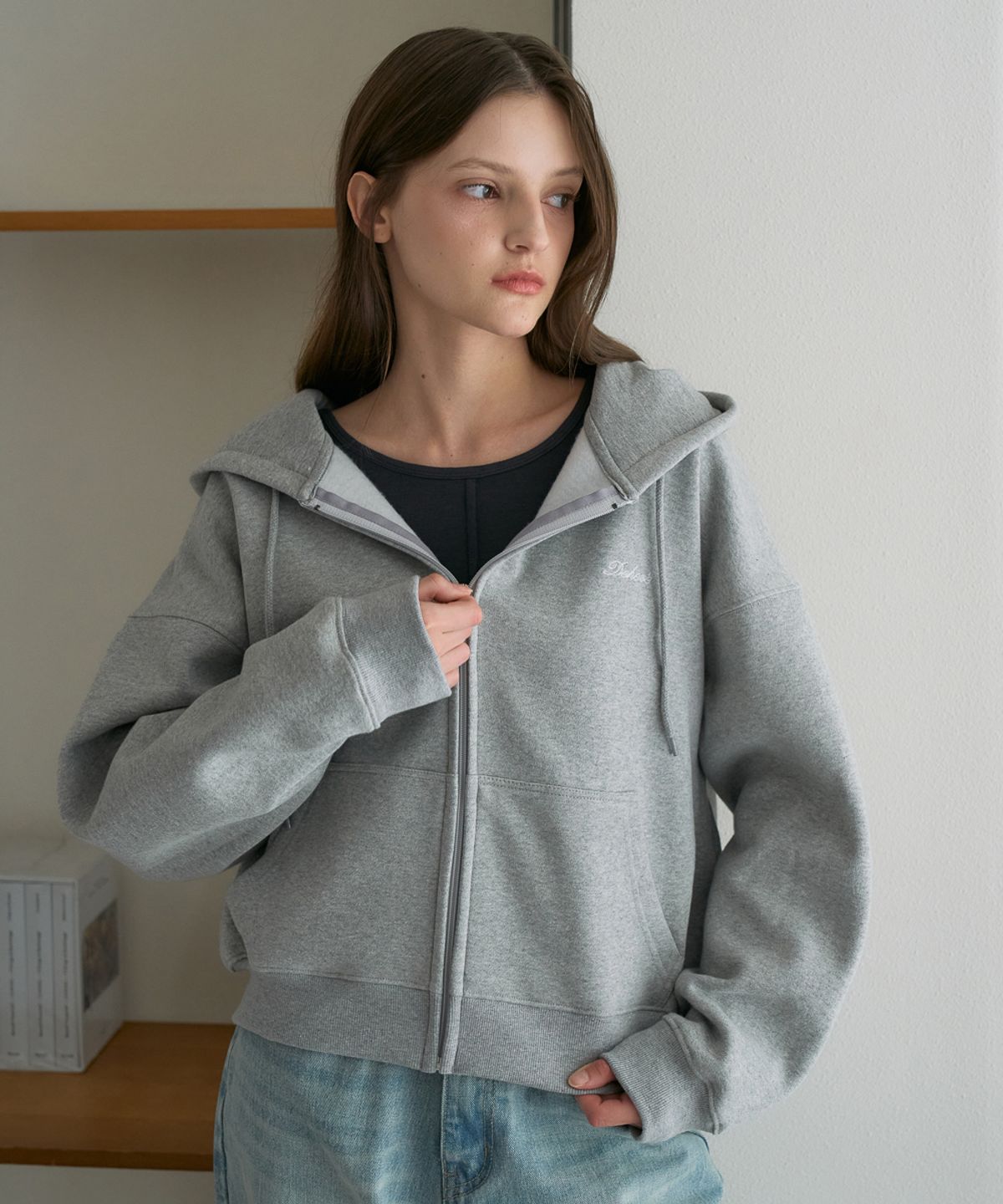드헤베(DEHEVE) Essential Logo Hood Zip-Up [Gray]
