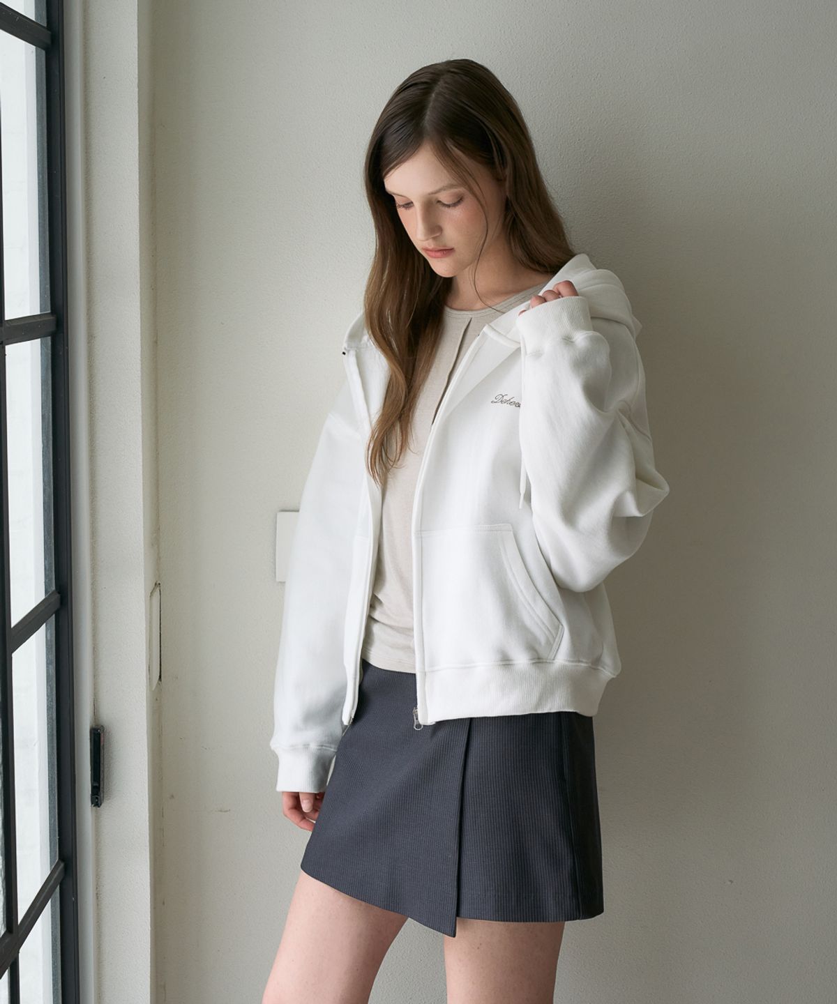 드헤베(DEHEVE) Essential Logo Hood Zip-Up [Ivory]