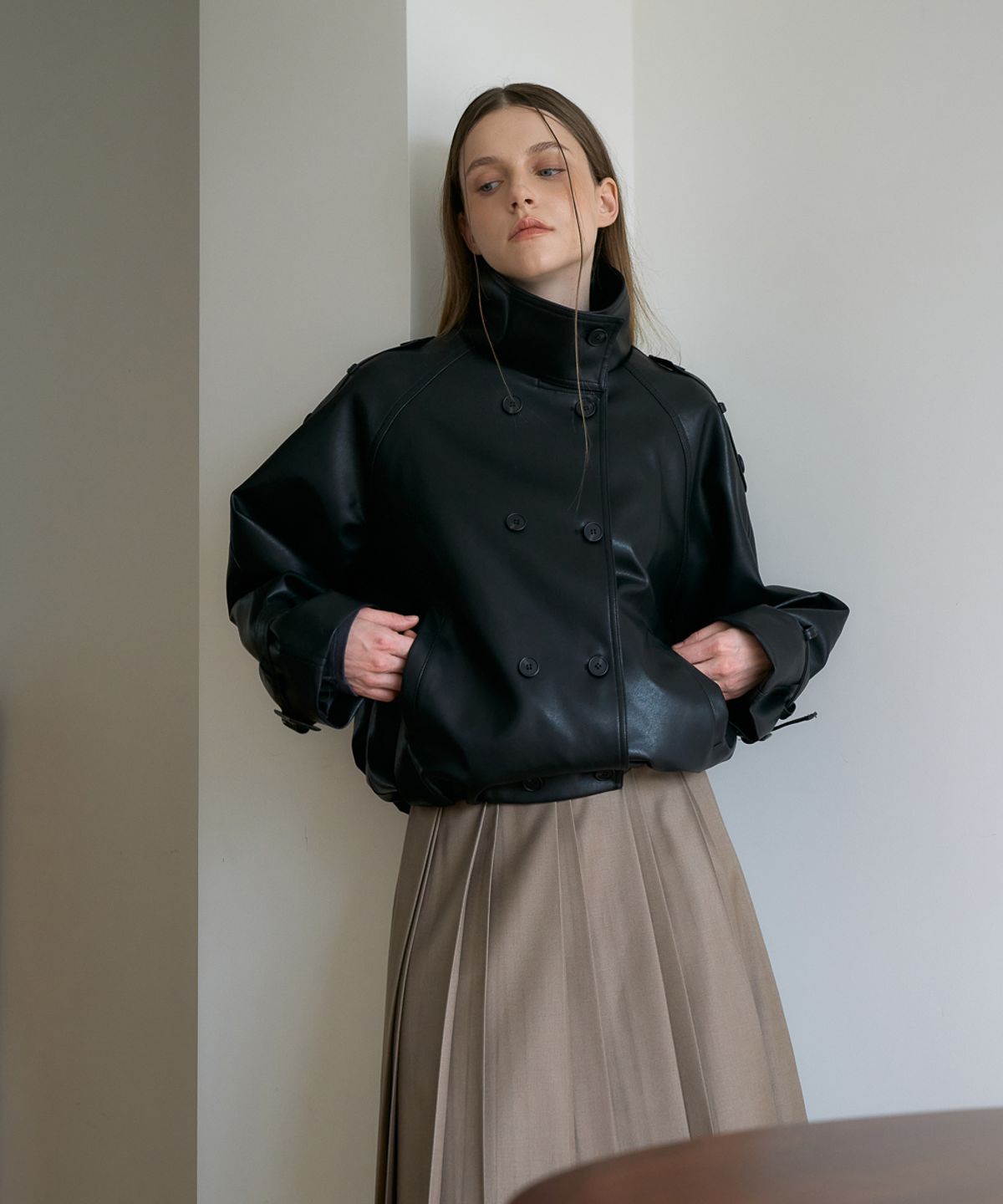 드헤베(DEHEVE) Double High-neck Leather Jumper [Black]