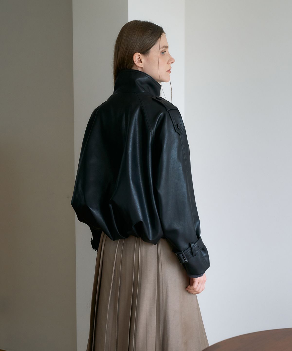 드헤베(DEHEVE) Double High-neck Leather Jumper [Black]
