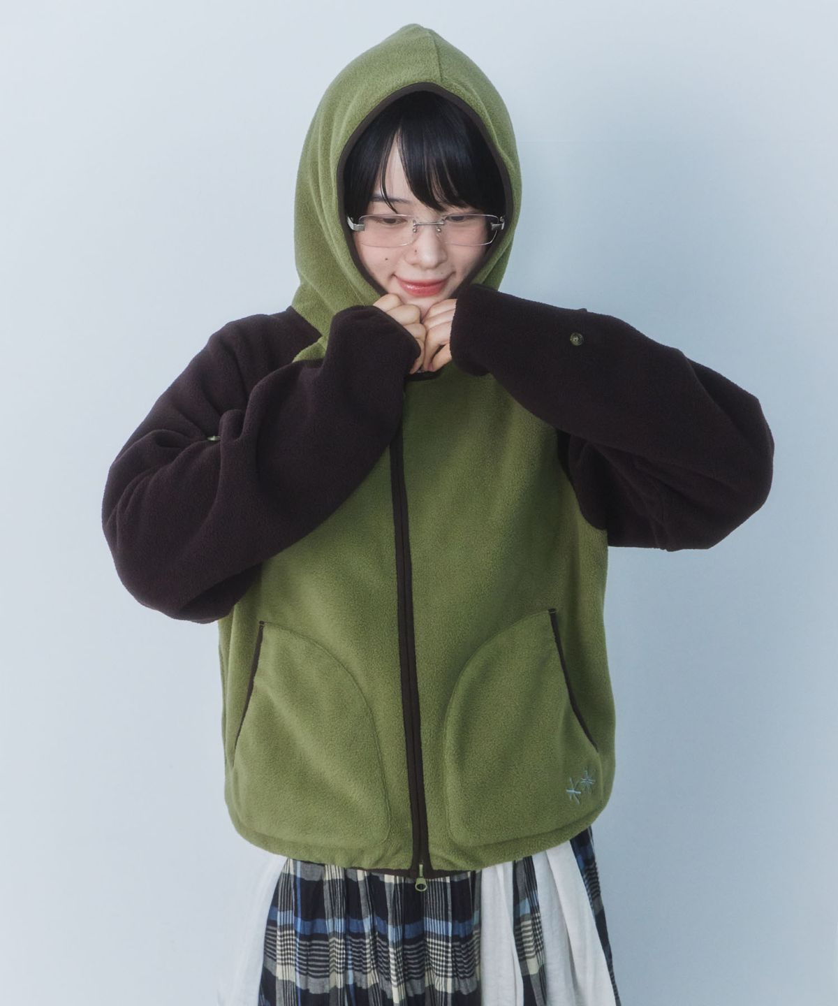 코드그라피(CGP) (우먼) 레글런 배색 플리스 후드 집업-피스타치오