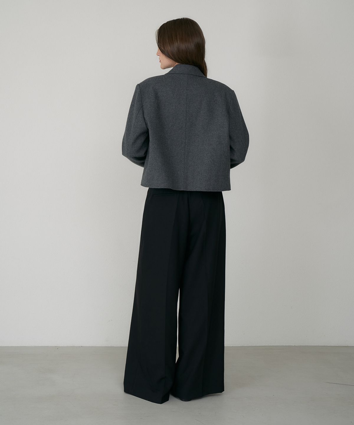 드헤베(DEHEVE) Herringbone Tailored Wool Crop Jacket [Gray]