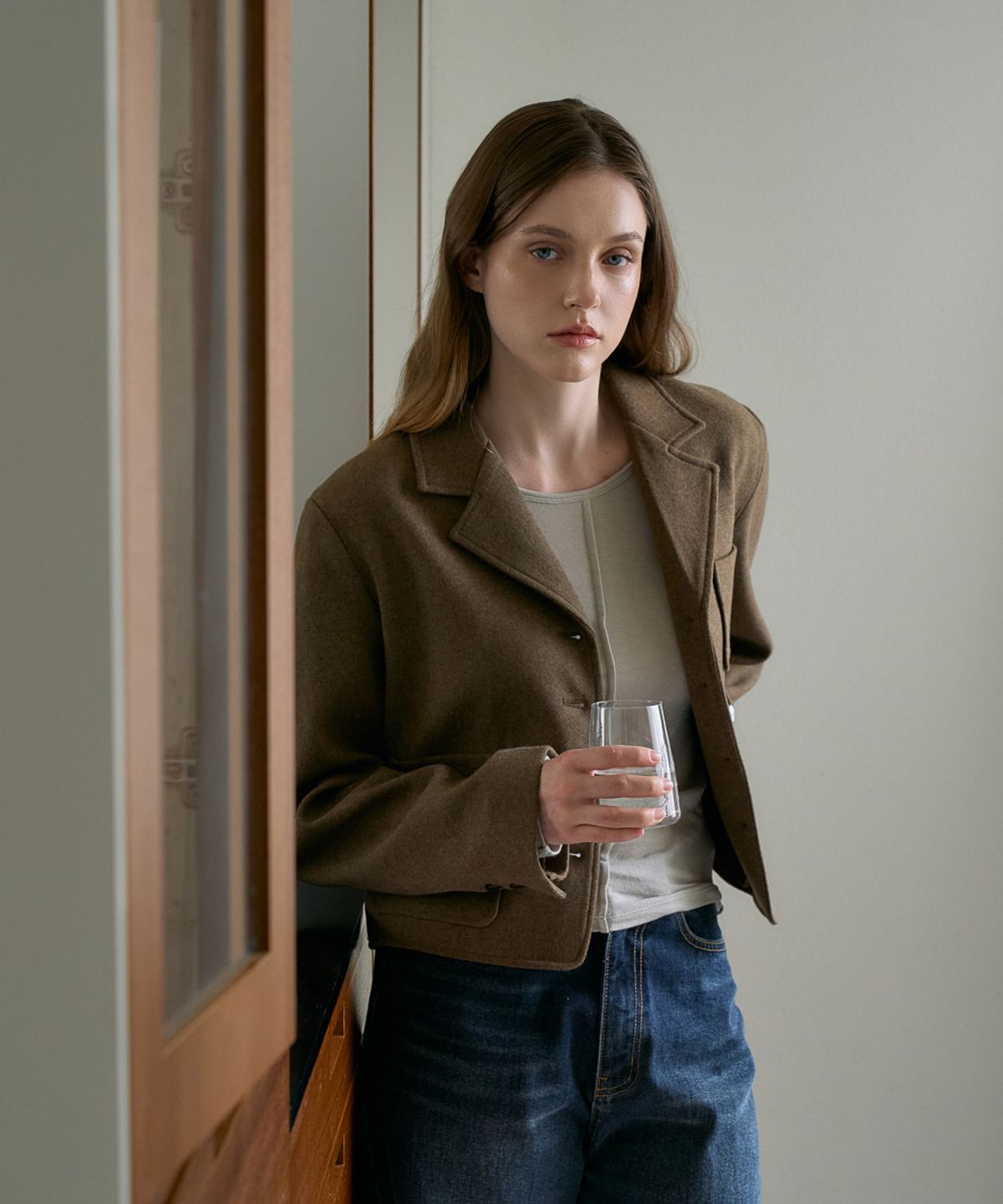 드헤베(DEHEVE) Herringbone Tailored Wool Crop Jacket [Camel]