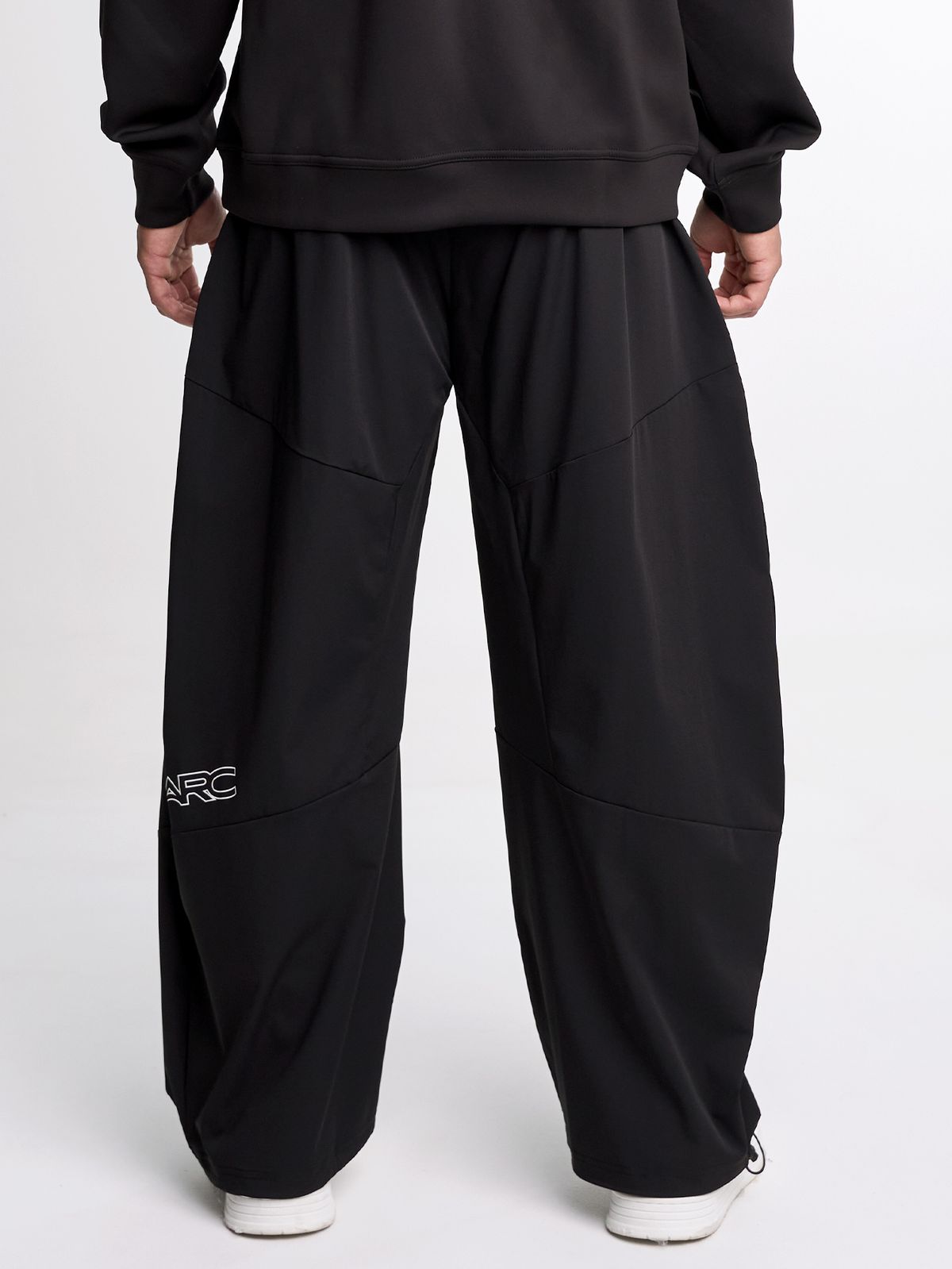 시그마스(SIGMAS) Centered Wide Leg Pant (Black)