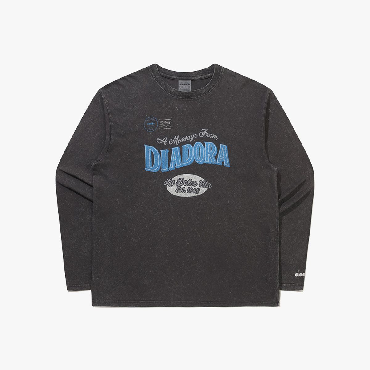 디아도라(diadora) 그래픽 피그먼트 다잉 긴팔 티셔츠 CHARCOAL GREY