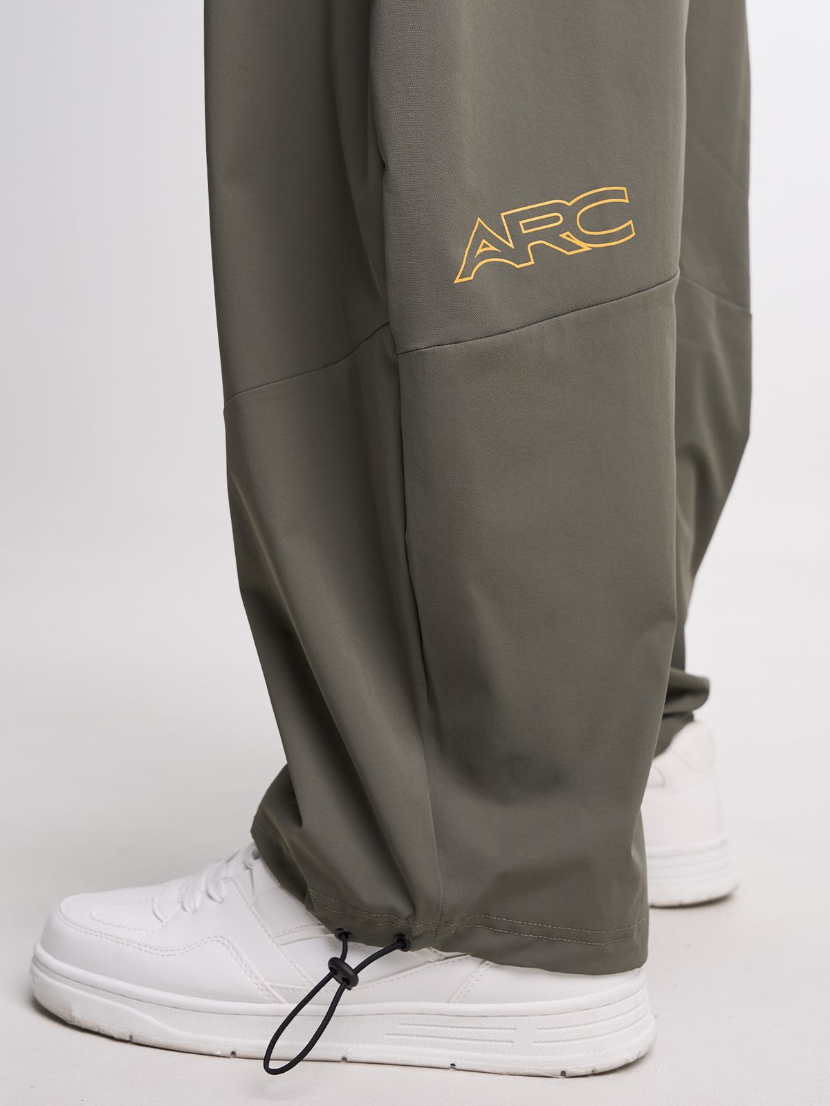 시그마스(SIGMAS) Centered Wide Leg Pant (Sage Green)