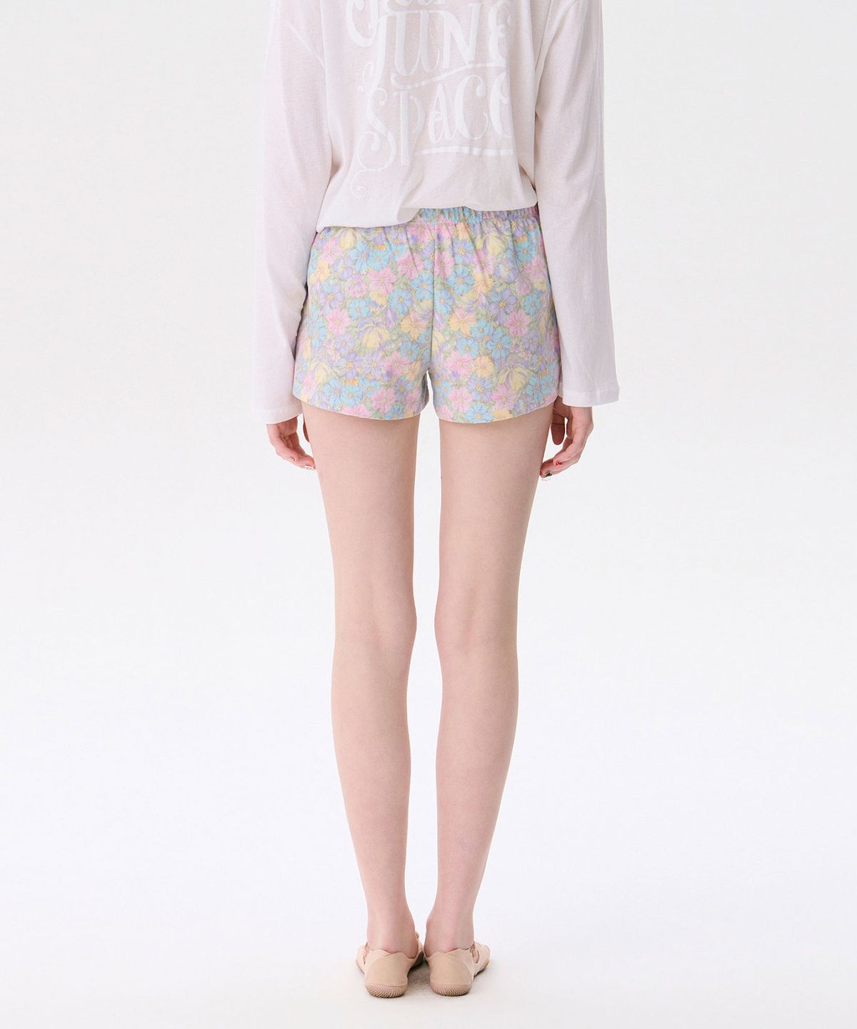 준준스페이스(JUNEJUNE SPACE) Flower Shorts_Purple(꽃무늬 반바지_퍼플)