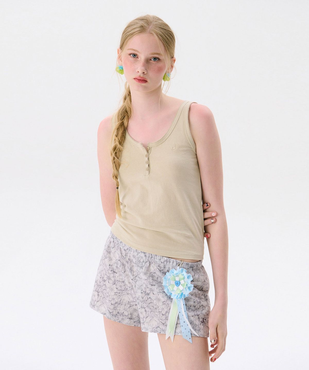 준준스페이스(JUNEJUNE SPACE) Flower Shorts_Grey(꽃무늬 반바지_그레이)
