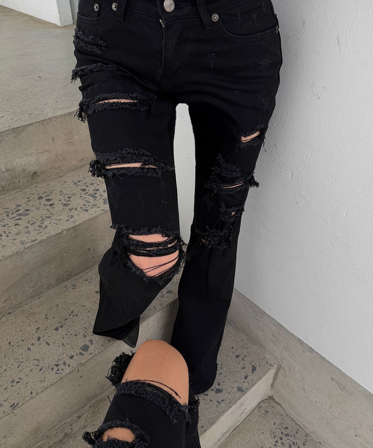 오도어(ODOR) Vintage distressed raw jean