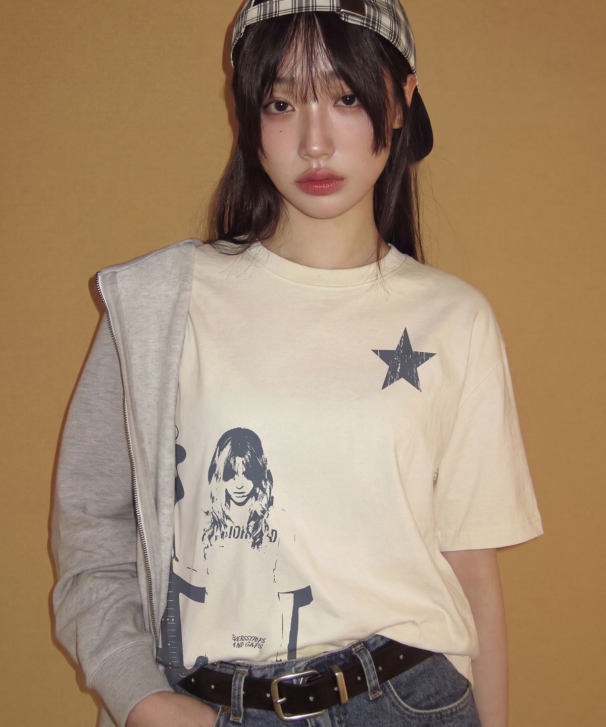 그레이버(GRAVER) [UNISEX]STAR1-GIRL_반팔티_2COLOR