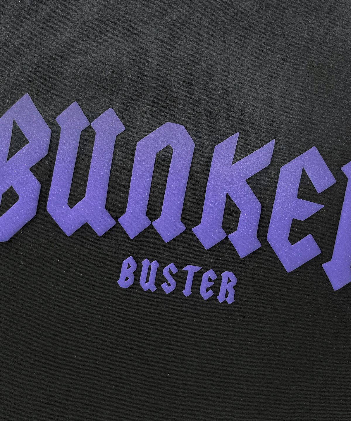 벙커버스터(BUNKERBUSTER) 세미 크롭 그라데이션 워싱 반팔티 MQ3TU638_CHARCOAL