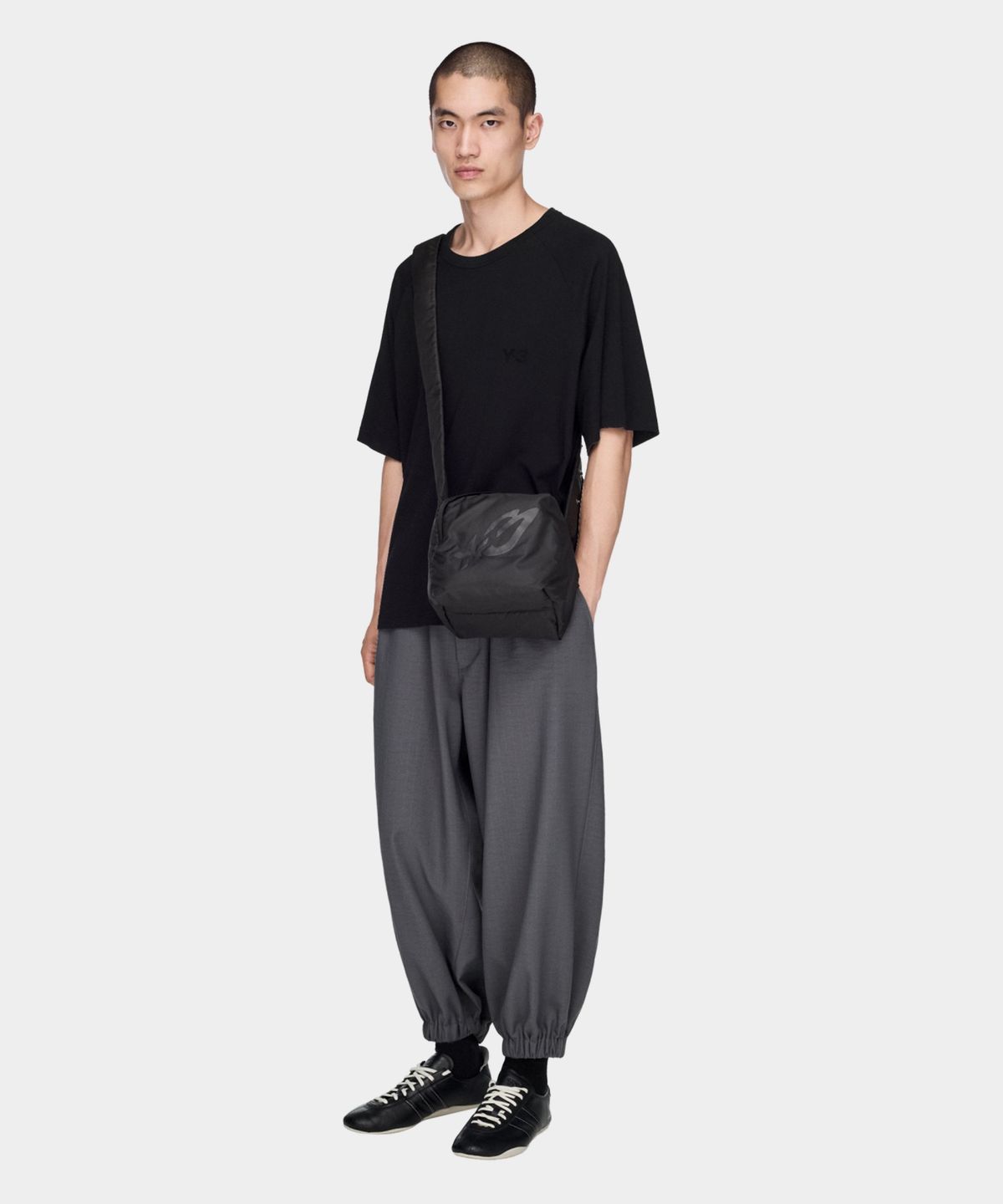 와이쓰리(Y-3) (U) 패디드 백 스몰 블랙 Y-3 PADD BAG S BLACK/LGH SOLID GREY