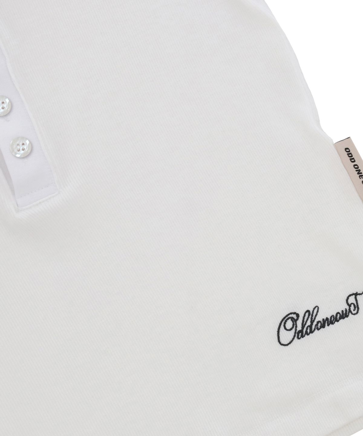 오드원아웃(ODDONEOUT) MONO BUTTON SLEEVELESS TOP WHITE