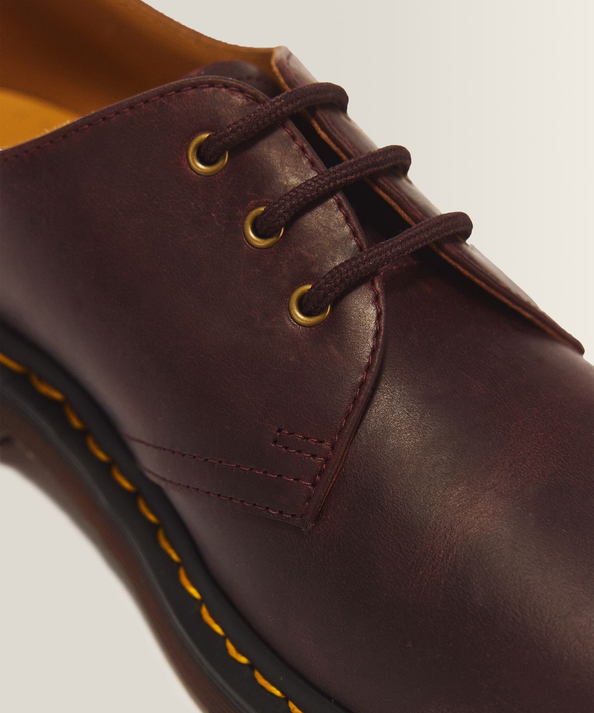 닥터마틴(DR.MARTENS) 1461 3홀 슈즈 - 체리 레드 크레이지 호스 / 11838601