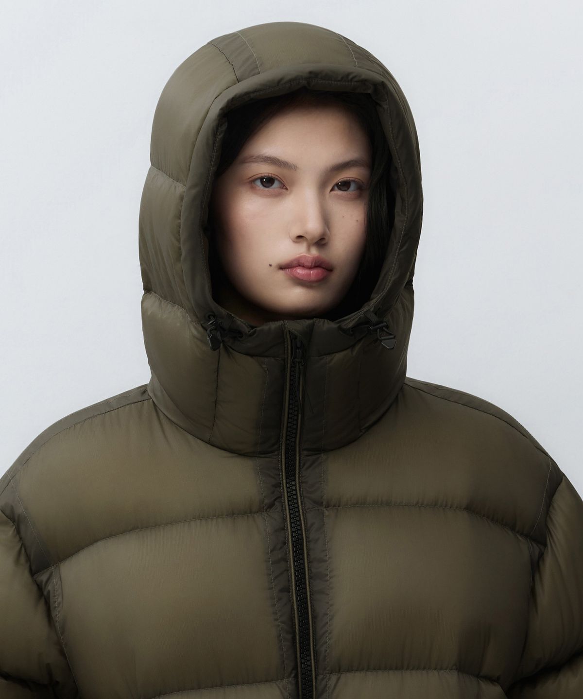 무신사 스탠다드 우먼(MUSINSA STANDARD WOMAN) 우먼즈 시어 후디드 다운 숏 패딩 재킷 [카키 브라운]