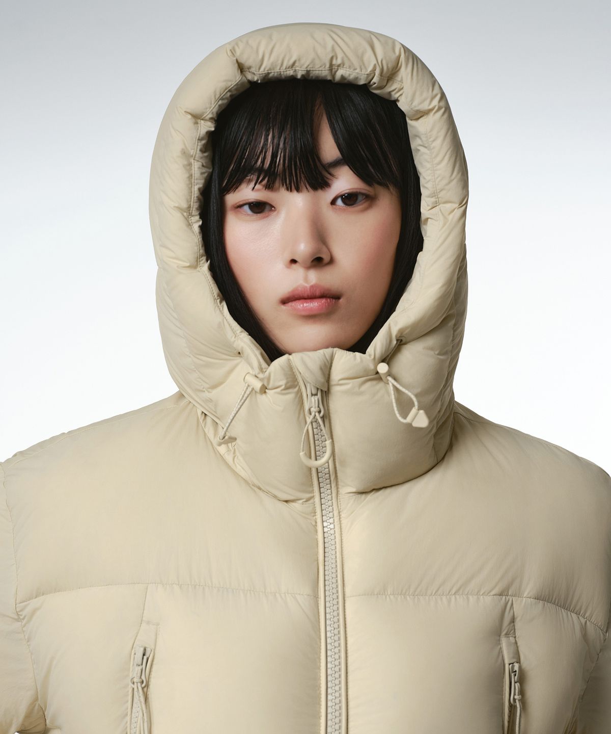무신사 스탠다드 우먼(MUSINSA STANDARD WOMAN) [시티 레저] 우먼즈 후디드 다운 숏 패딩 재킷 [베이지]