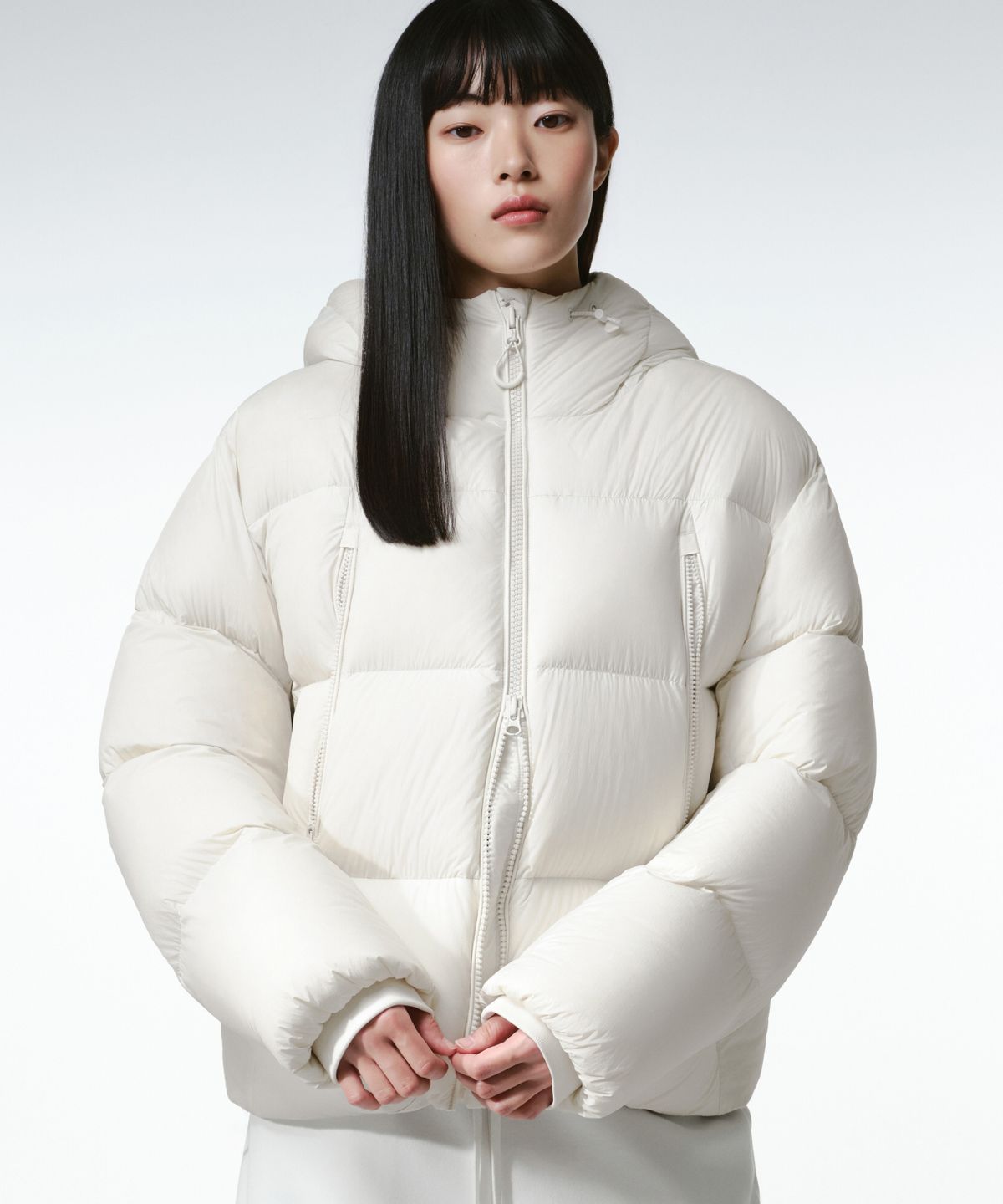 무신사 스탠다드 우먼(MUSINSA STANDARD WOMAN) [시티 레저] 우먼즈 후디드 다운 숏 패딩 재킷 [스톤 화이트]