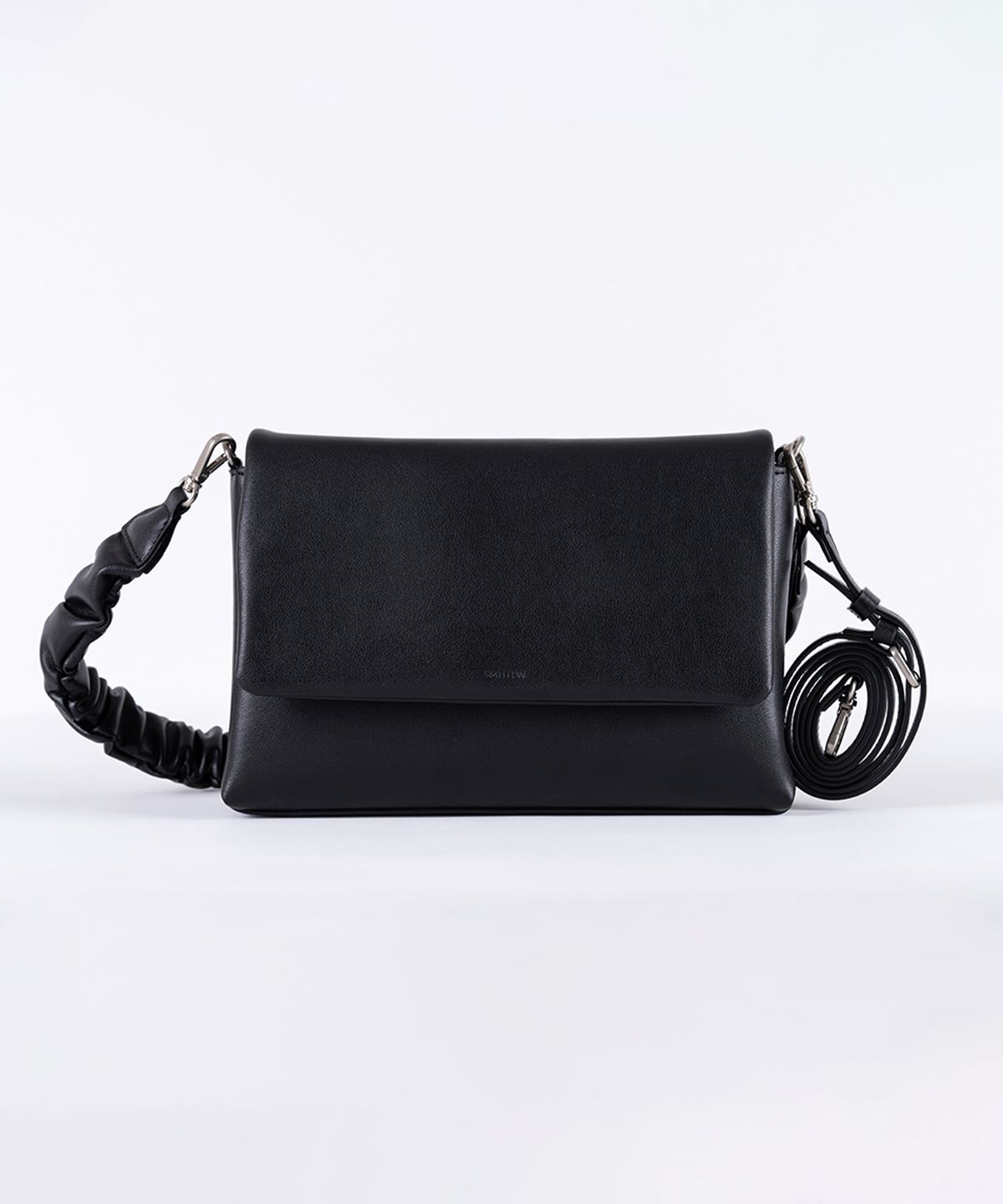 스미스더블유(SMITHW) 슬로피 패딩백 (black)