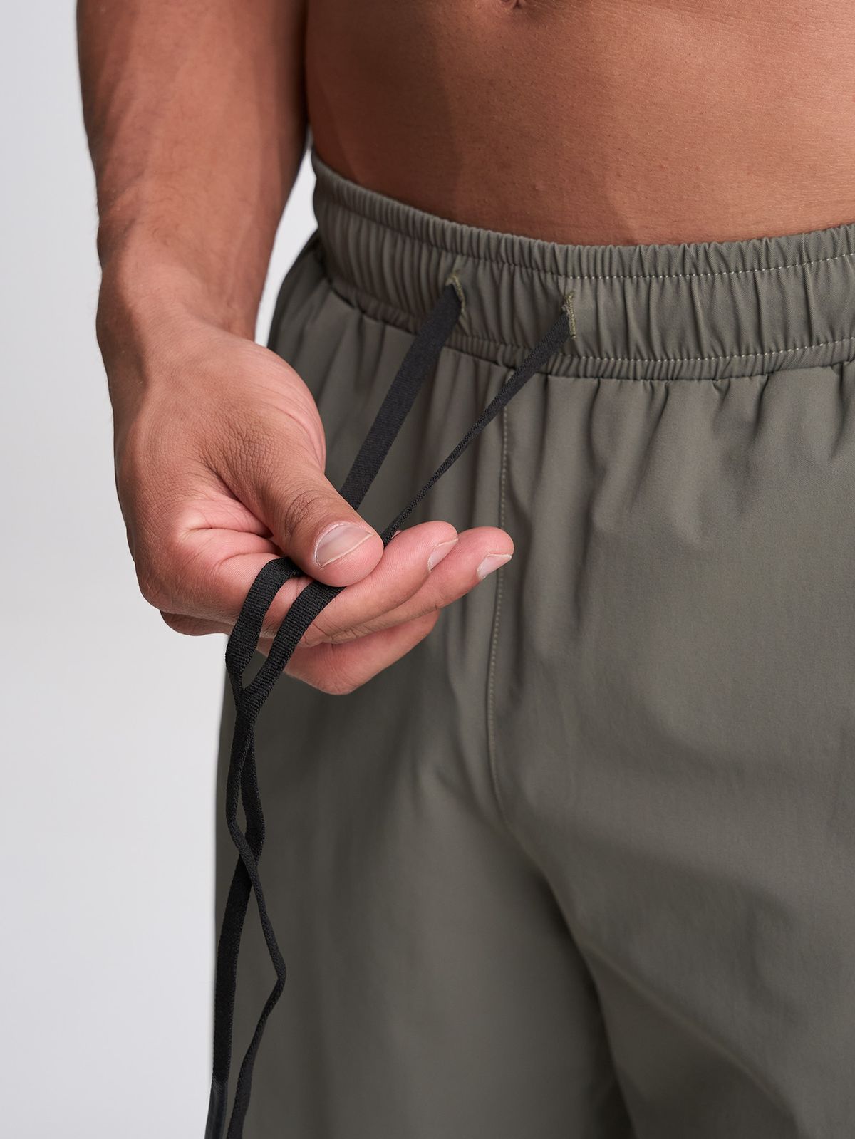 시그마스(SIGMAS) Tone Line Wide Leg Sweatpant (Army Green)