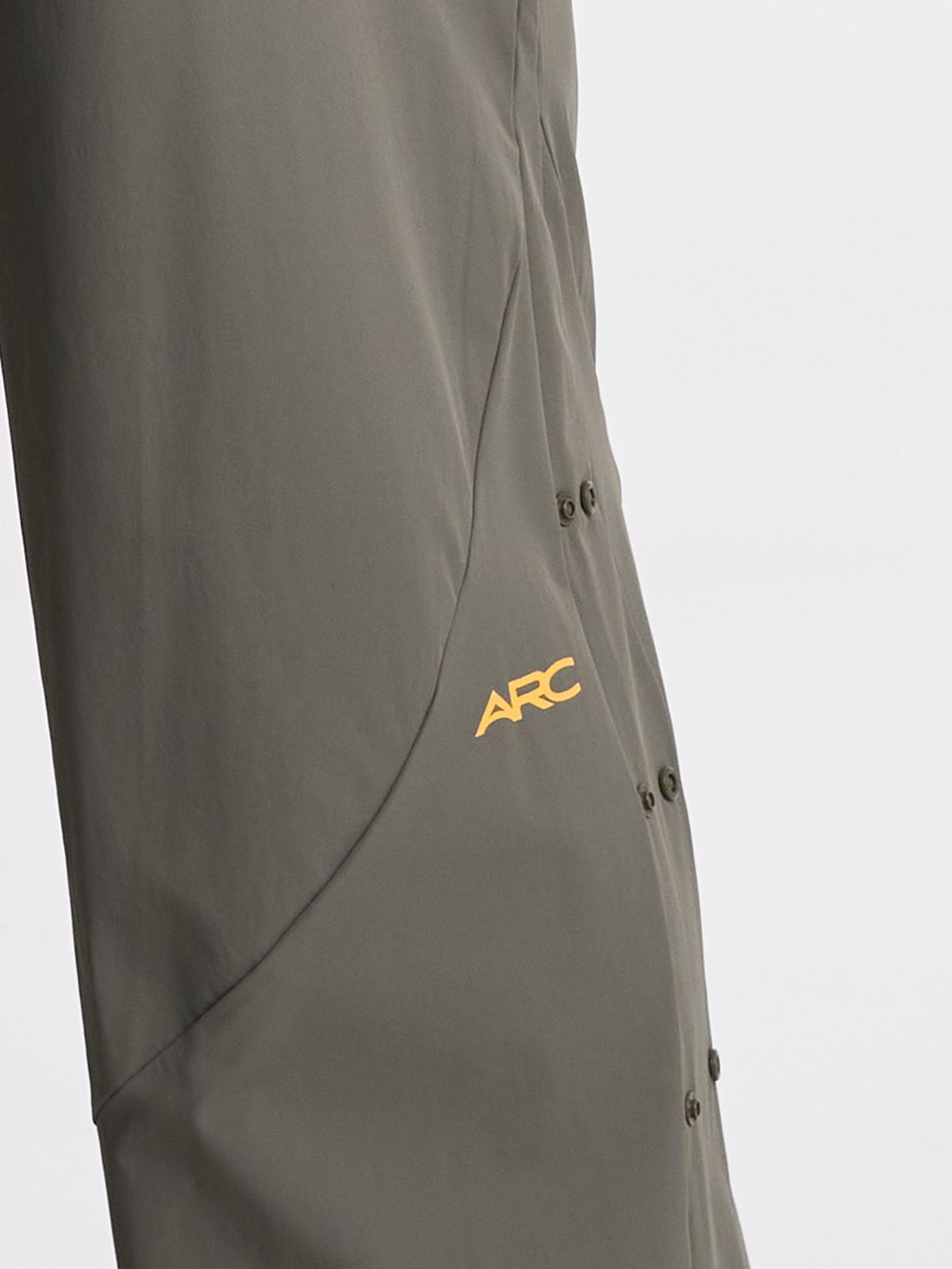 시그마스(SIGMAS) Tone Line Wide Leg Sweatpant (Army Green)