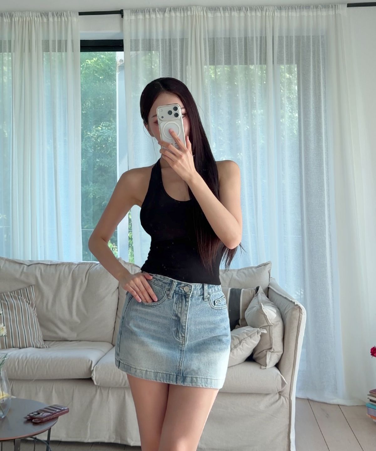 크라시앙(CRASSIANG) 캡내장 홀터넥 나시