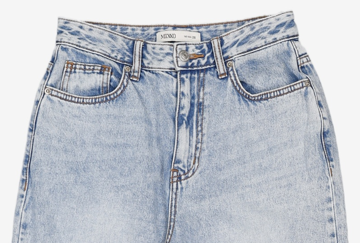 미쏘(MIXXO) 밑단 옆슬릿 구제 롱와이드핏 데님 MIWTJD434J 26