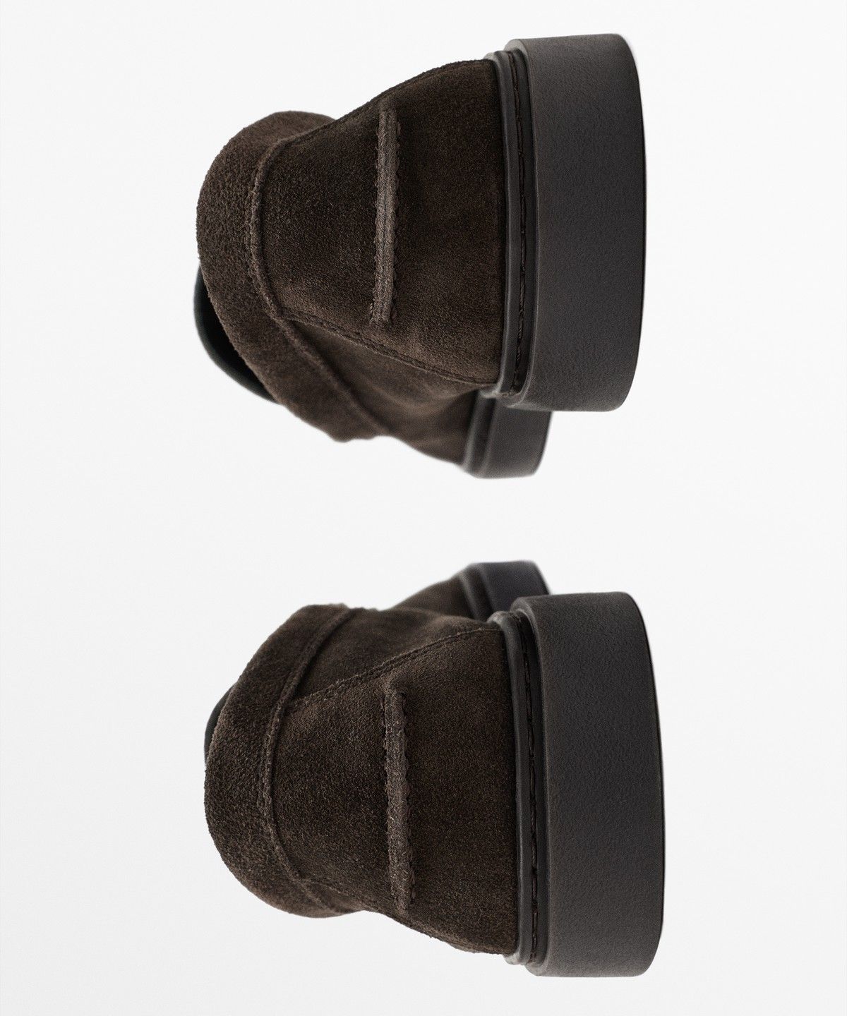 마시모두띠(MASSIMO DUTTI) 스플릿 스웨이드 모카신