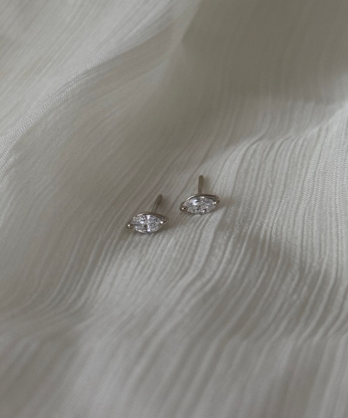 파예(FAYE) 14k Marq earrings
